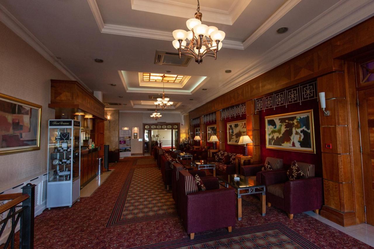 Hamlet Court Hotel Johnstown Bridge Buitenkant foto