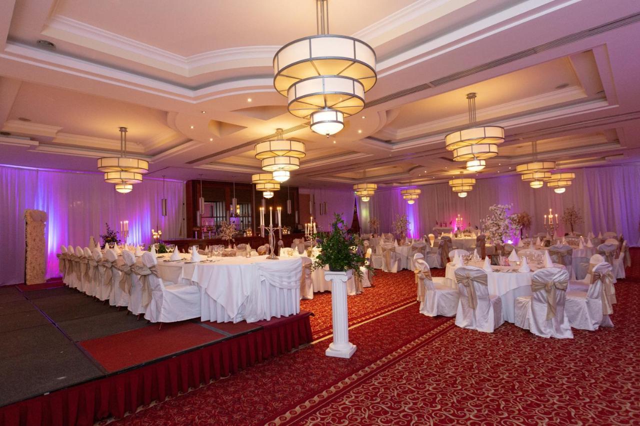 Hamlet Court Hotel Johnstown Bridge Buitenkant foto